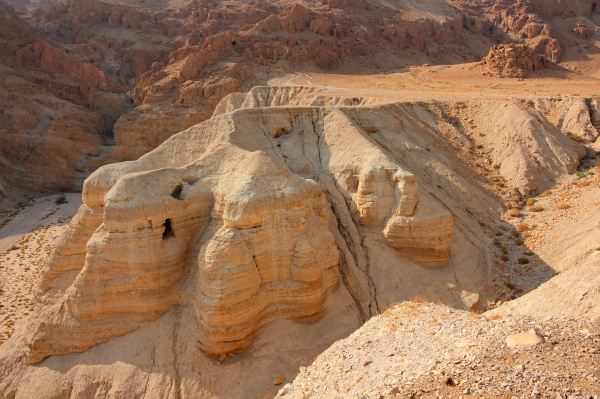 qumran cavernas judean deserto