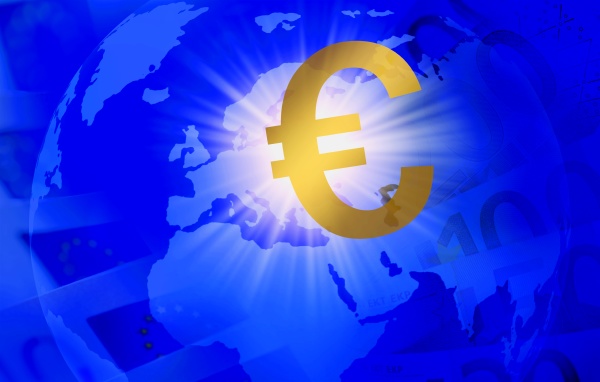 euro simbolo sobre o globo mostrando