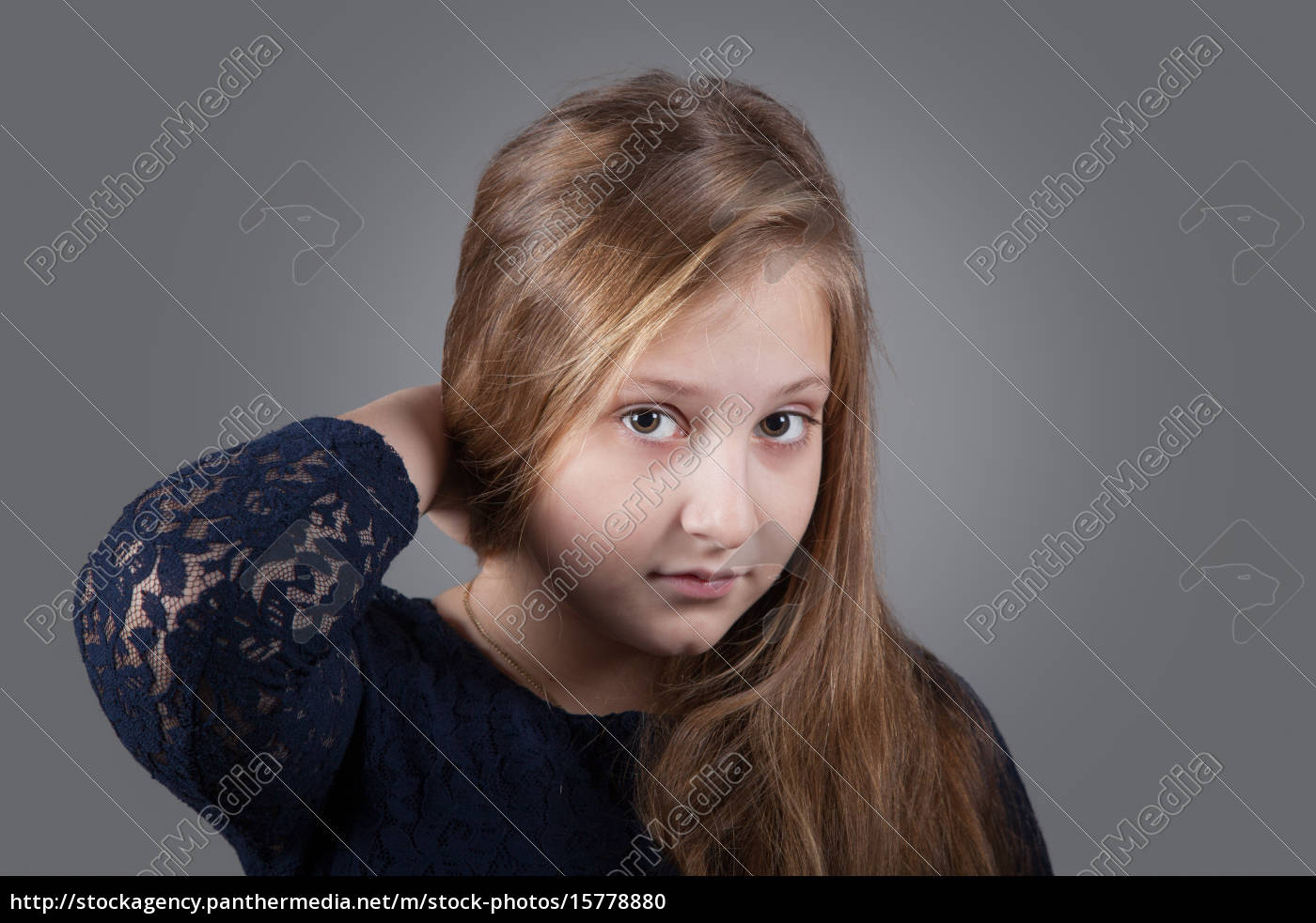 10 anos de menina imagem de stock. Imagem de vertical - 29868959